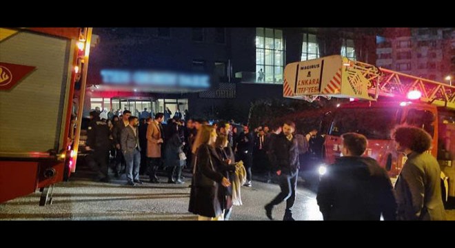 Avukatların toplantı yaptığı otelde yangın