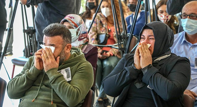 Azra nın annesi: Buraya çocuğumun mezuniyetine gelmek isterdim