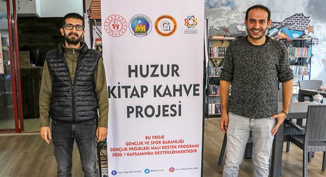 Bağımlılıktan kurtulup gençlere destek oluyorlar