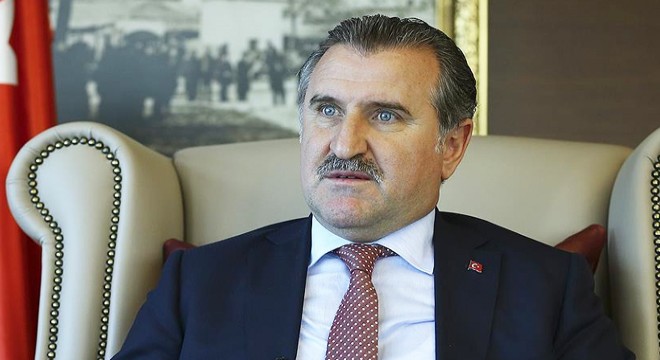 Bakan Bak'tan milli sporculara tebrik mesajı