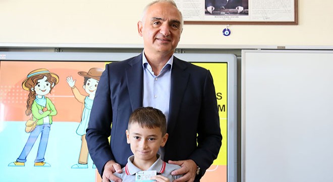Bakan Ersoy: Gecelik turist gelirinde hedefimiz 93 dolar