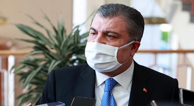 Bakan Koca: Spor müsabakaları tedbirlerle seyircili oynanabilecek