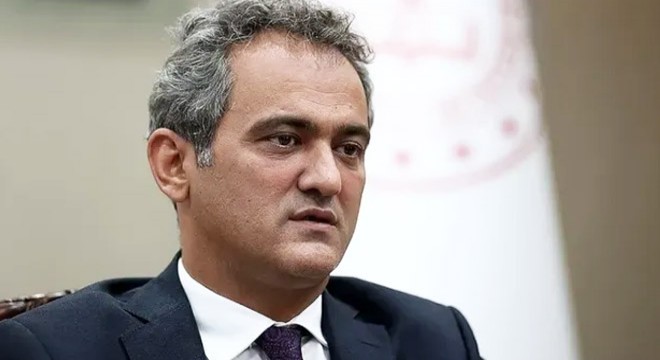Bakan Özer: 242 bin 904 öğrenci nakledildi