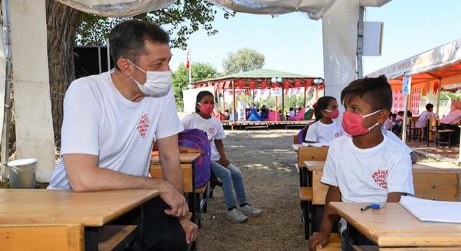 Bakan Selçuk: 11 ilde 'Mobil Okul' projesini başlatıyoruz