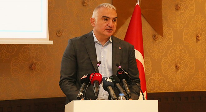 Bakan Ersoy: Turizmde aşılanma mayıs sonunda tamamlanacak