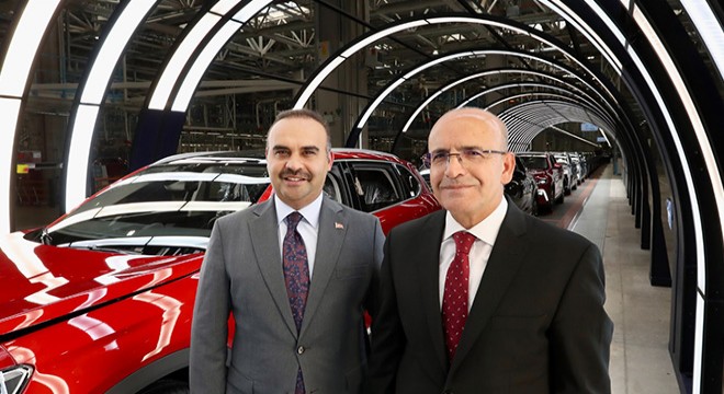 Bakanlar Kacır ve Şimşek, Togg fabrikasını ziyaret etti