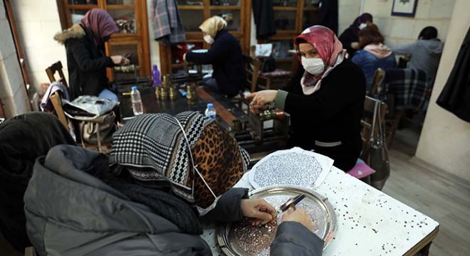 Bakır işlemeciliği ev kadınlarının gelir kapısı oldu