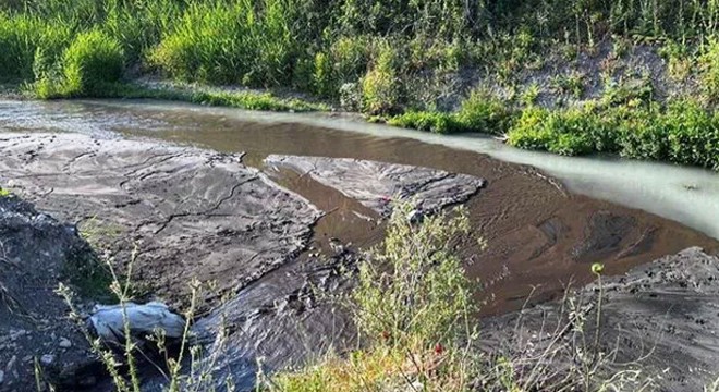 Bakırçay Deresi'ni kirleten firmaya ceza