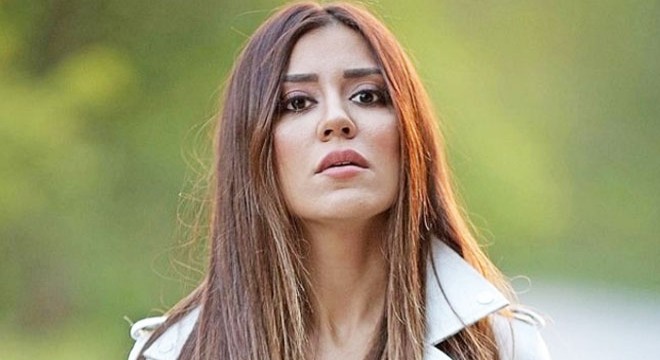 Banu Parlak'tan paylaşım açıklaması