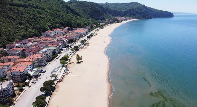 Bartın'da ilk kez bir plaj mavi bayrak aldı