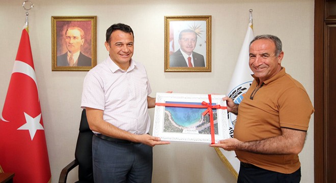 Başkan Ulutaş'a kardeş şehir heyetinden ziyaret