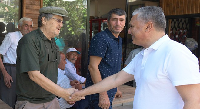 Başkan Uysal, Elmalı ile Korkuteli'nde üreticileri ziyaret etti