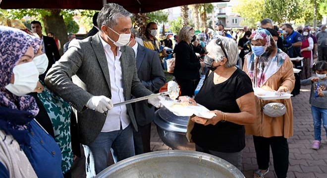 Başkan Uysal, "Sadece yolla, kaldırımla işler olmuyor"