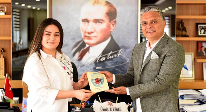 Başkan Uysal, "Yüzbaşı Mustafa Ertuğrul'u herkese anlatacağız"