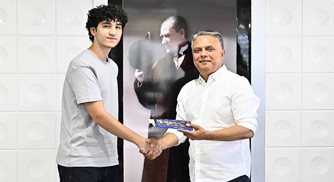 Başkan Uysal, başarılı öğrencileri ödüllendirdi