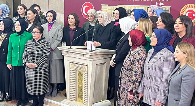 Başörtüsü ile ilgili anayasa değişikliği teklifi Meclis'e sunuldu
