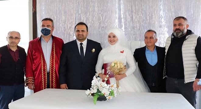 Başpehlivan Yeşil Yeşil dünya evine girdi