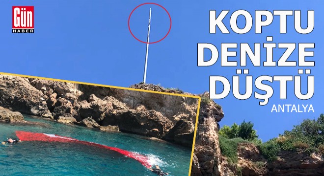 Bayrak koptu denize düştü