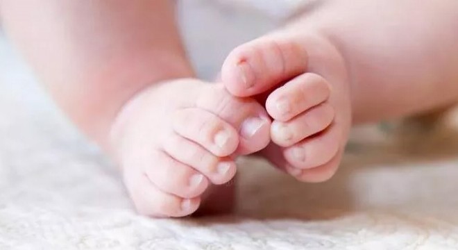 Bebeğini çöpe atan anne tutuklandı