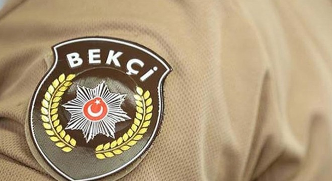Bekçi, ağabeyini darp eden kişiyi tabanca ile vurarak öldürdü