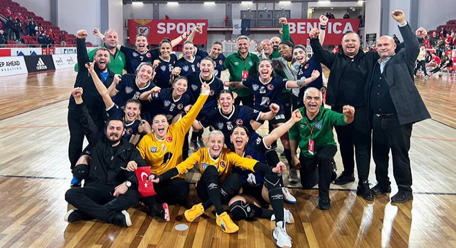 Benfica'yı yenen Mavi Kelebekler, çeyrek finalde