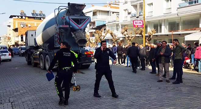 Beton mikserinin çarptığı anne öldü, kızı yaralandı