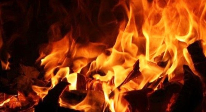 Beyaz eşya servisinde çıkan yangın söndürüldü