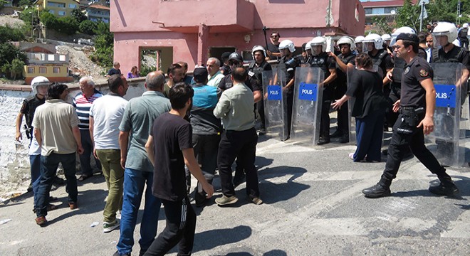 Beykoz'da olaylı yıkım