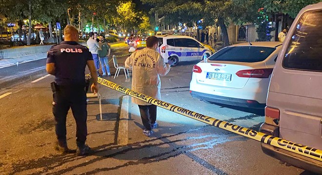 Beyoğlu'nda silahlı saldırı: 1 ölü 1  yaralı