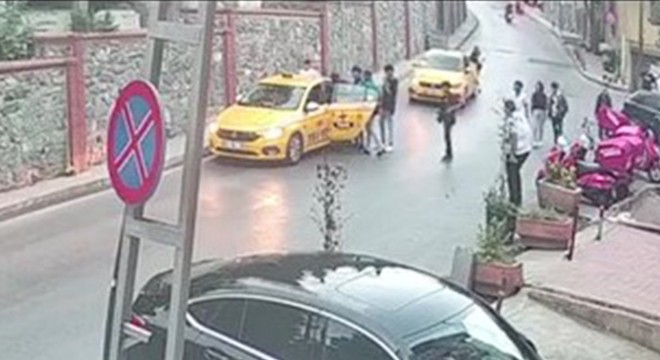 Beyoğlu nda  şikayetini geri çek  dayağı