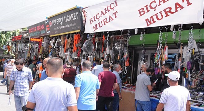 Bıçakçıların son gün yoğunluğu