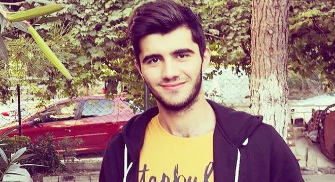 Bıçaklı kavgada öldürülen genç, doğum gününde toprağa verildi