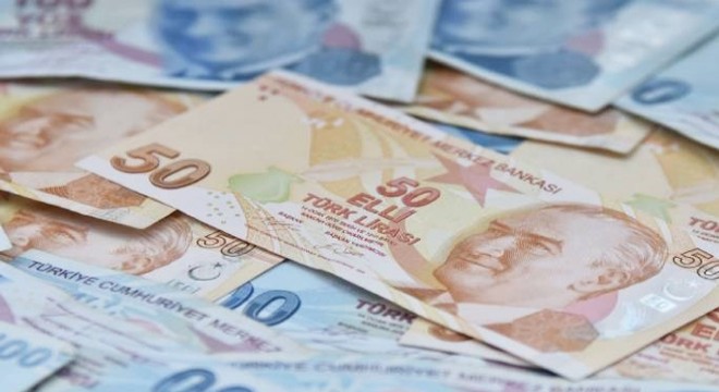 Bindiği minibüste şoförün 10 bin TL'sini çaldı