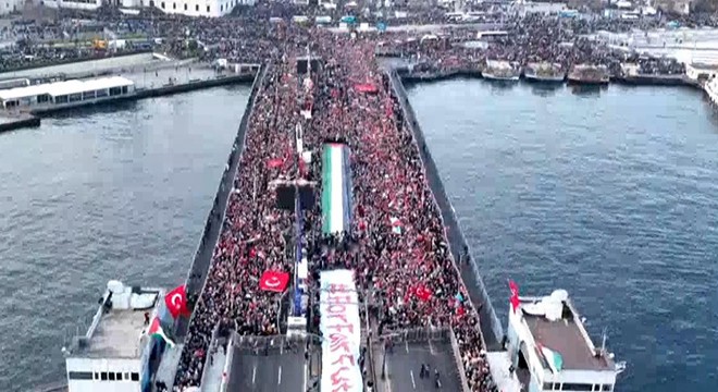 Binlerce kişi şehitler ve Filistin'e destek yürüyüşünde buluştu