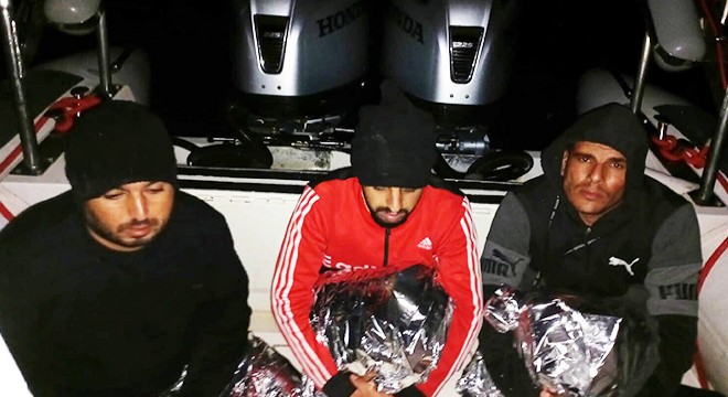 Bodrum'da 12 kaçak göçmen kurtarıldı