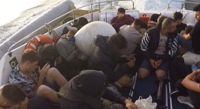Bodrum'da 25 göçmen kurtarıldı