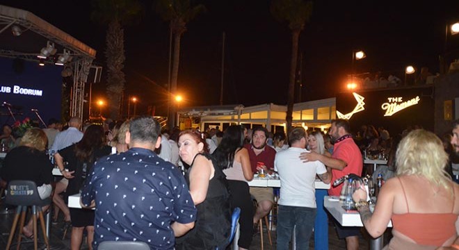 Bodrum'da eğlence merkezlerinde yoğunluk