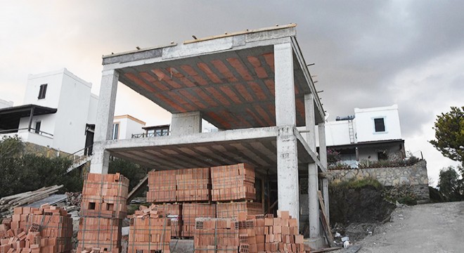 Bodrum'da sitede 'kaçak yapı' gerginliği
