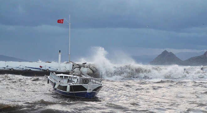 Bodrum ve Kaş arasında, denizde 'fırtına' uyarısı