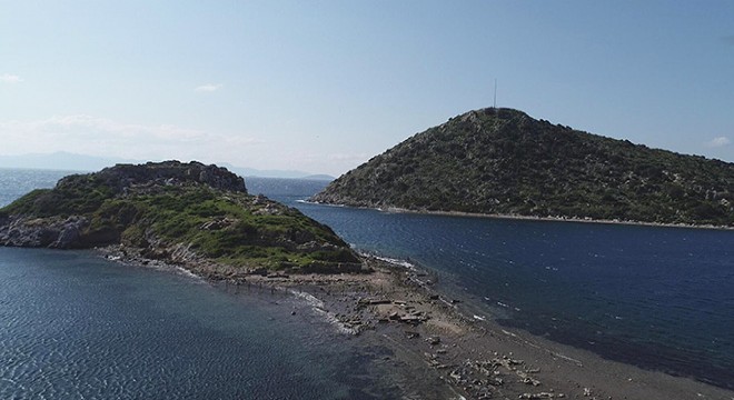 Bodrum da deniz çekildi, kral yolu gün yüzüne çıktı