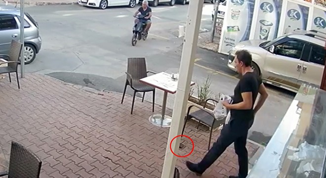 Börekçide düşürdüğü cüzdanı başka bir müşteri aldı