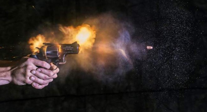 Boşanma tebligatı gelince kalbine ateş ederek yaşamına son verdi