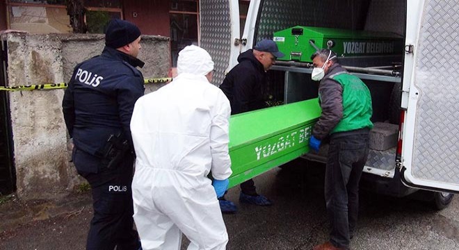 Boşanma aşamasındaki eşini öldürüp, kayınvalidesini yaraladı