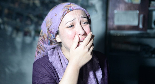 Boşanmak isteyen eşine kızıp, evi ile kamyonetini yaktı