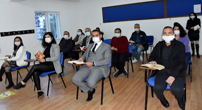 Bu kursta kursiyerler okuyor