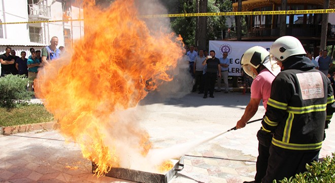 Bucak Kaymakamlığı nda yangın tatbikatı