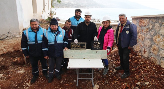 Bulunan taş kitabe, tarihi caminin yaşını ortaya çıkardı