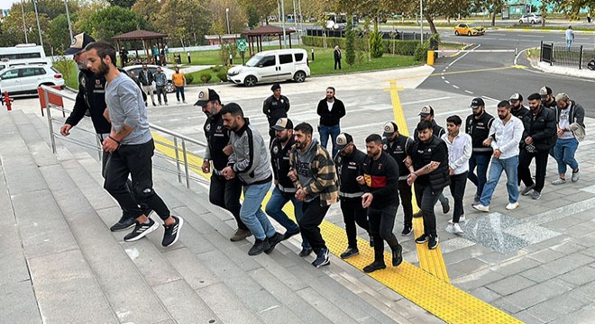 Bulutlar Çetesi'ne operasyonda, şüphelilerden 12'si adliyede