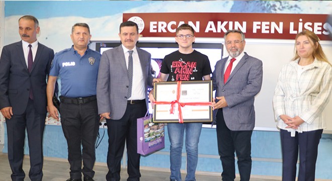 Burdur birincisi öğrenciye para ödülü