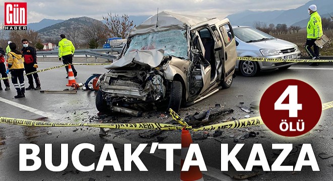 Burdur da hafif ticari araç, TIR a çarptı: 4 ölü